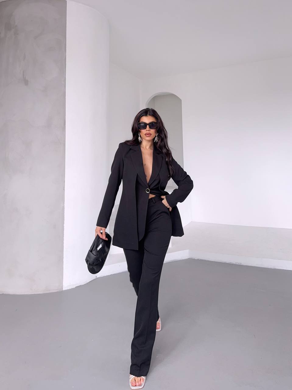 Zarif Kadın Takım Elbise - Şık Ceket ve Pantolon