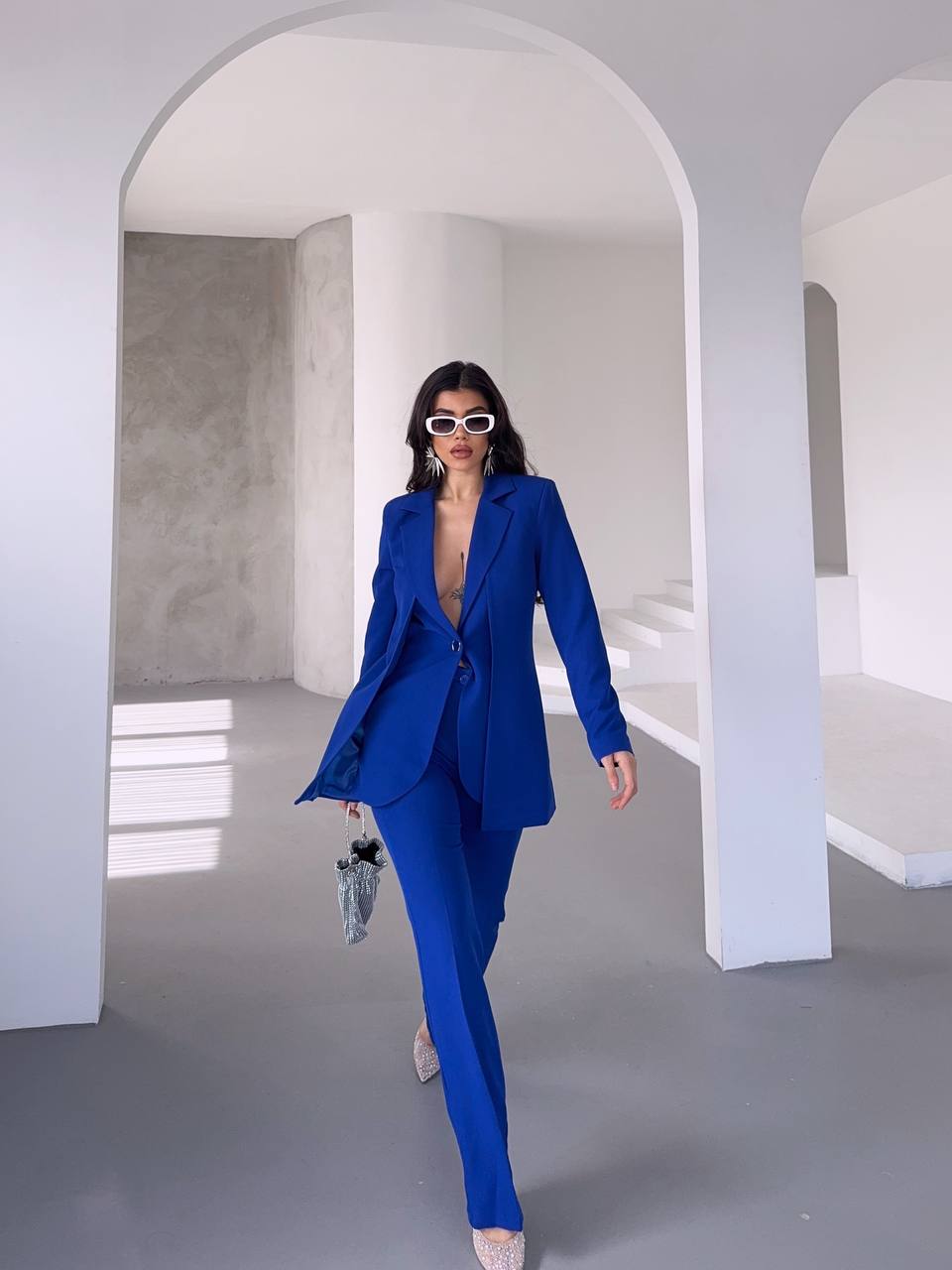 Zarif Kadın Takım Elbise - Şık Ceket ve Pantolon