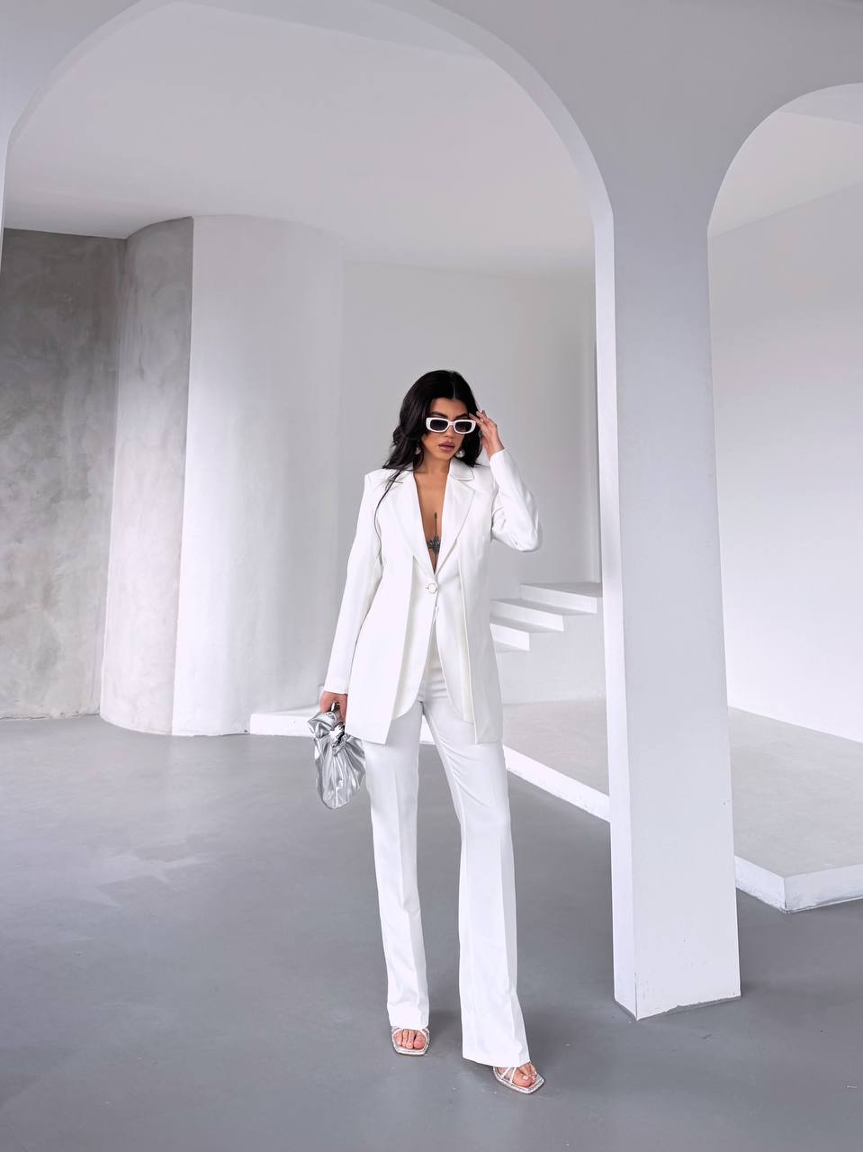 Zarif Kadın Takım Elbise - Şık Ceket ve Pantolon