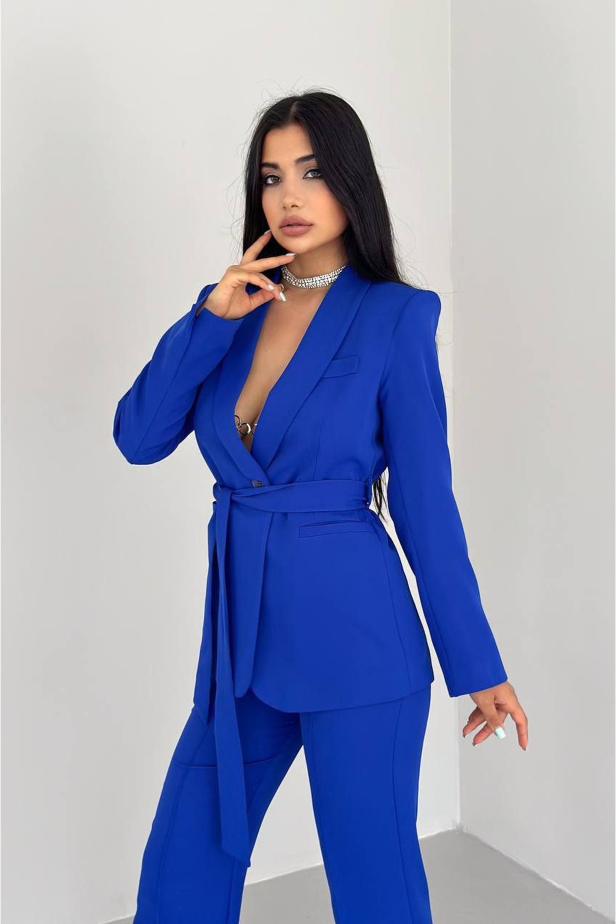 Kadın Bağlamalı Sahte Cepli Kemerli Şal Yaka Blazer Ceket Boru Paça Esnek Pantolon Takım Elbise